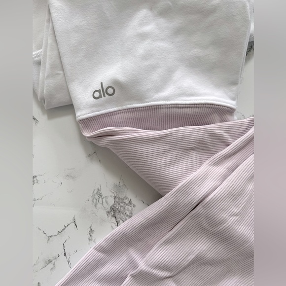 Alo goddess white/lilac leggings - Picture 2 of 2